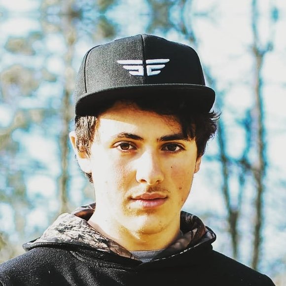 jakelarsen1999